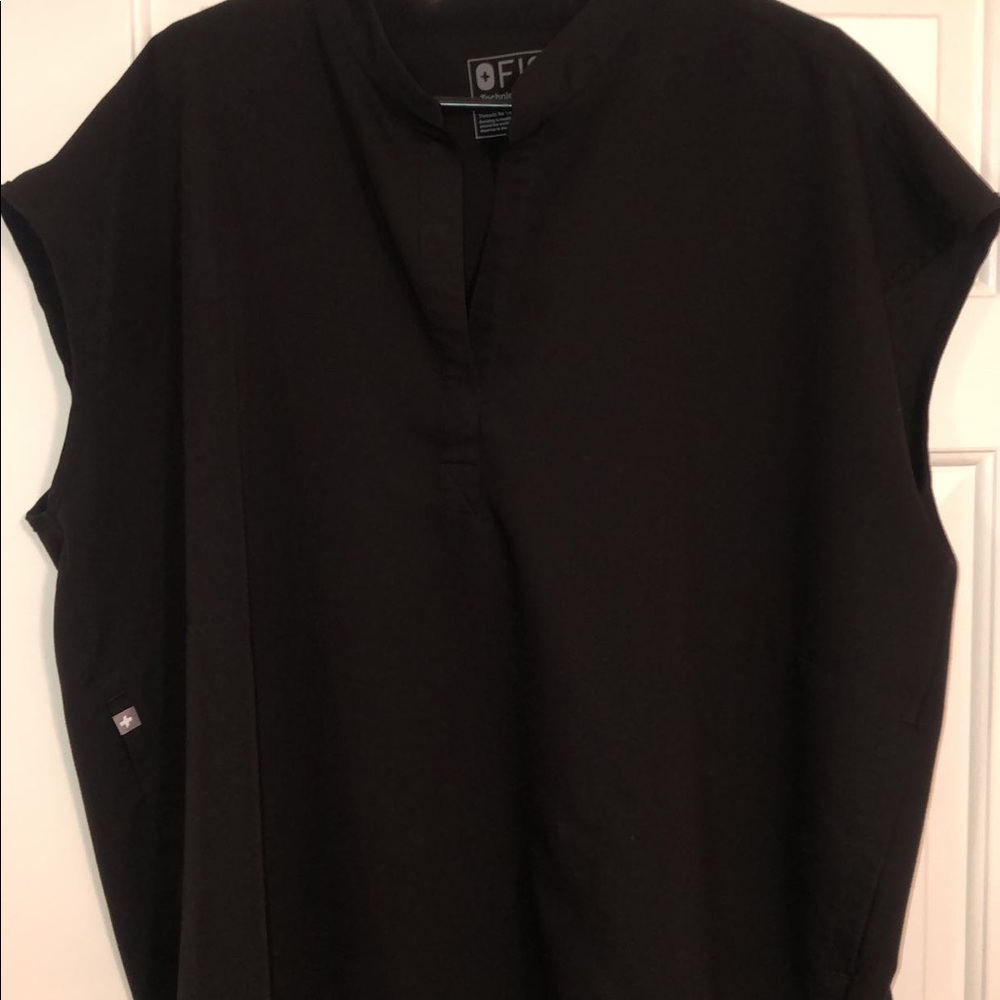 Black Figs Scrub Top!